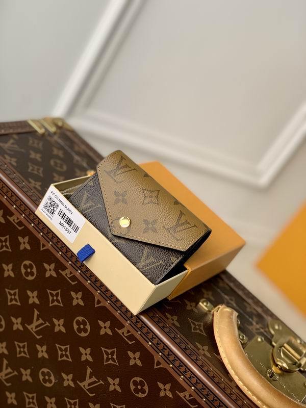 LV Wallets 157